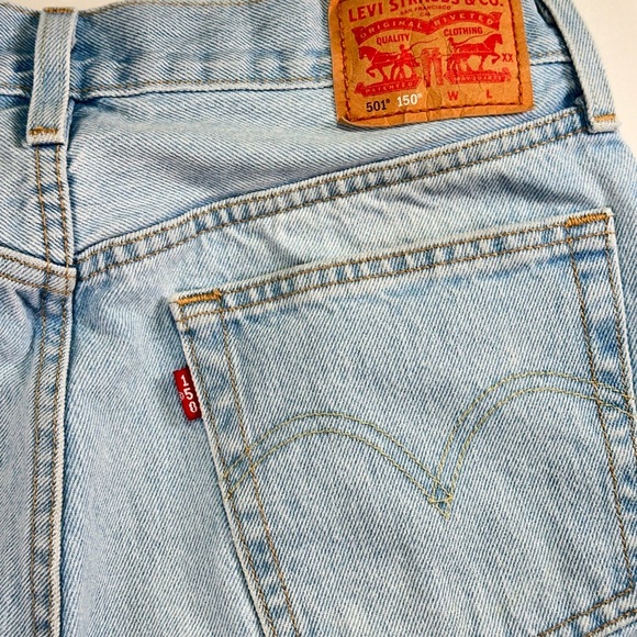 Levi’s 501 women’s straight leg denim jeans rigid fit distressed repair W28 L32 - Picture 6 of 10